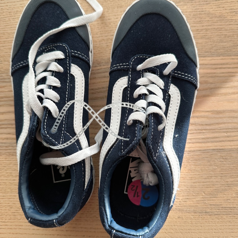 Vans Kids Sneakers - Navy and White BNWT